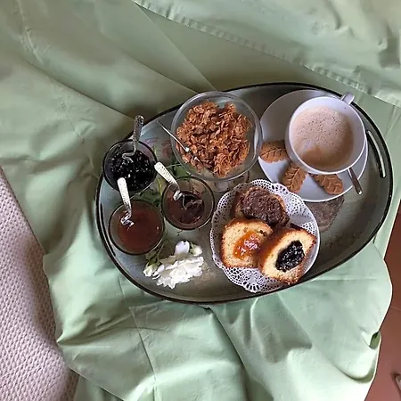Alojamento de Acomodação e Pequeno-almoço Nontiscordardime 4*