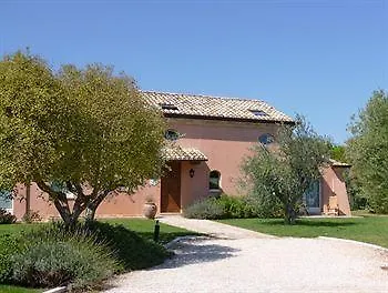 לינה וארוחת בוקר Nontiscordardime צ'יביטאנובה מארקה